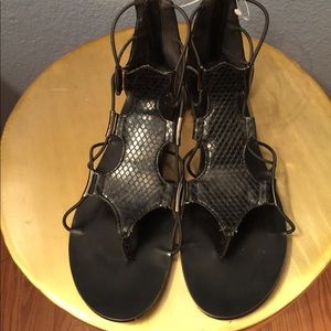 🌟Aldo- Black Gladiator Sandals ( (Size 8.5)